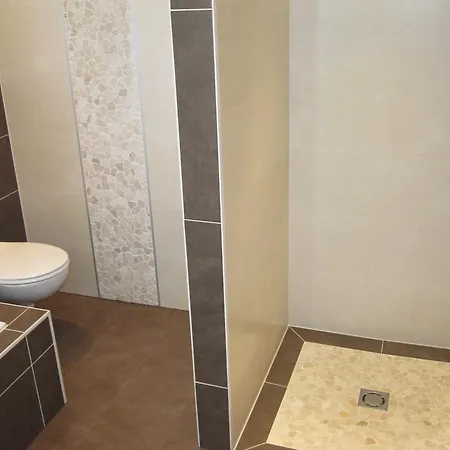 伯格帕诺拉玛公寓 公寓 *